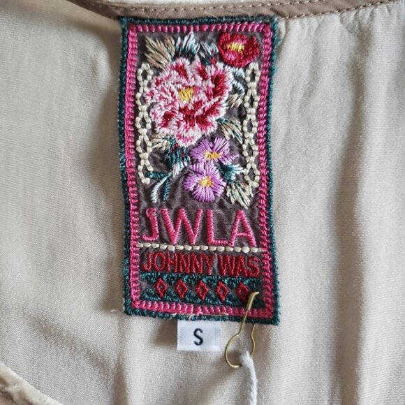 Johnny Was NWT Women's Macadamia KAIRA Embroidered Top, Size Small - Picture 6 of 6